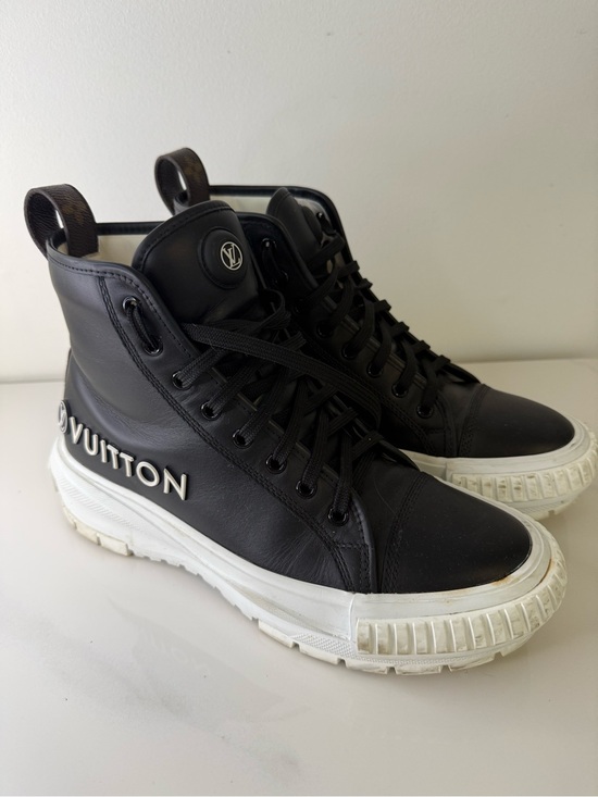 Louis Vuitton Other - Louis Vuitton LV Squad Black Leather High Top Sneakers 39.5